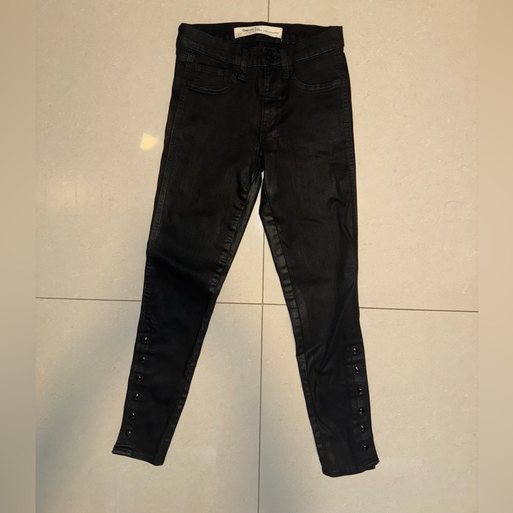 NWOT GAP Elegant Black Women's Jeggings